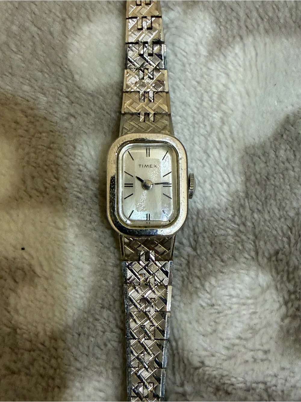 Vintage Timex Ladies Mechanical Watch Silver Tone Cushion Expandable Band Runs